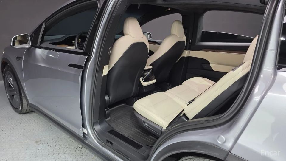 Tesla model-x