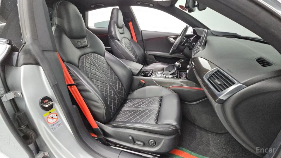 Audi S7