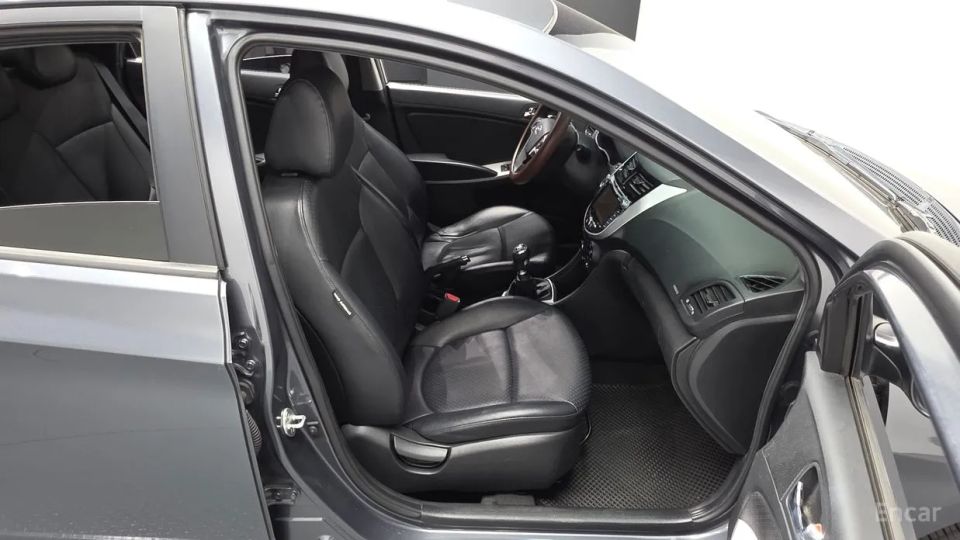 Hyundai Accent