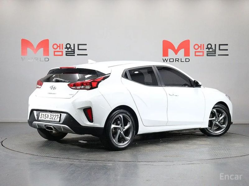 Hyundai Veloster