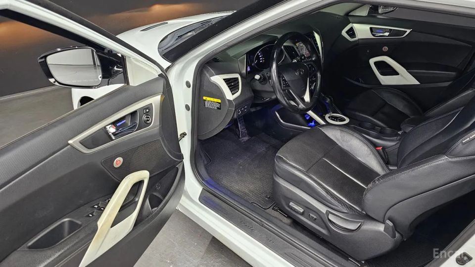 Hyundai Veloster