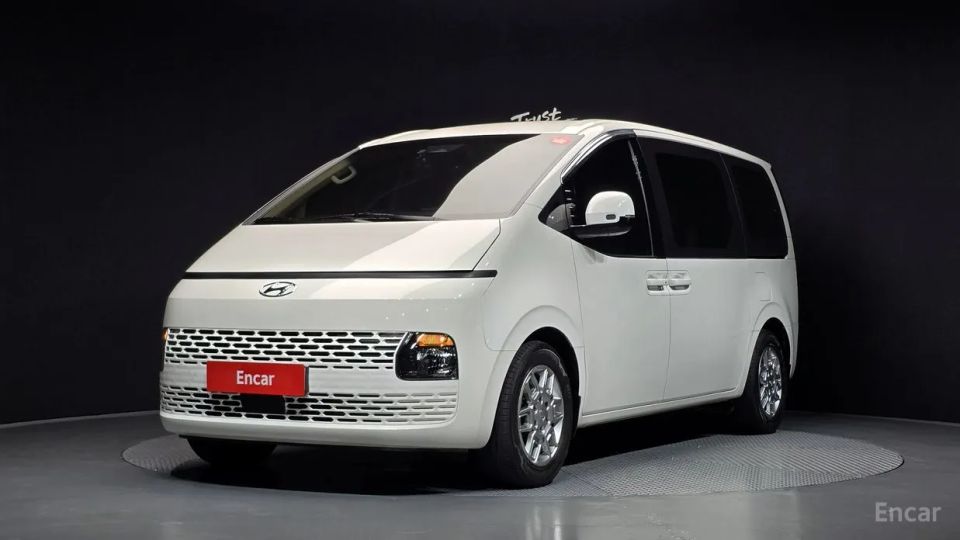 Hyundai Staria
