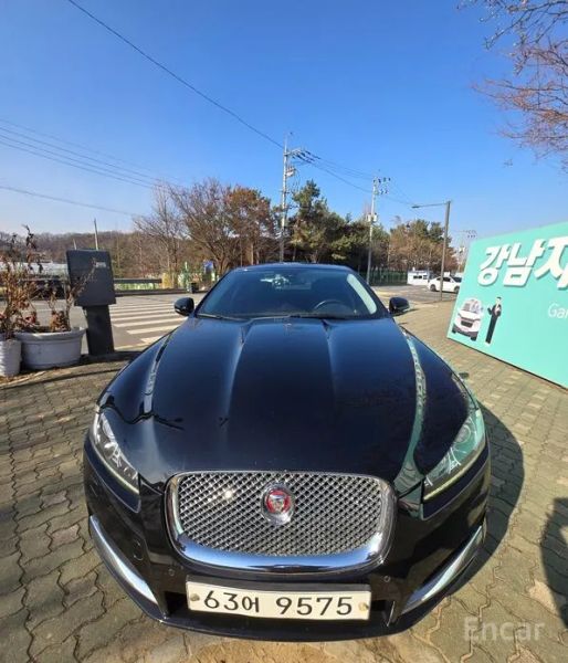 Jaguar xf