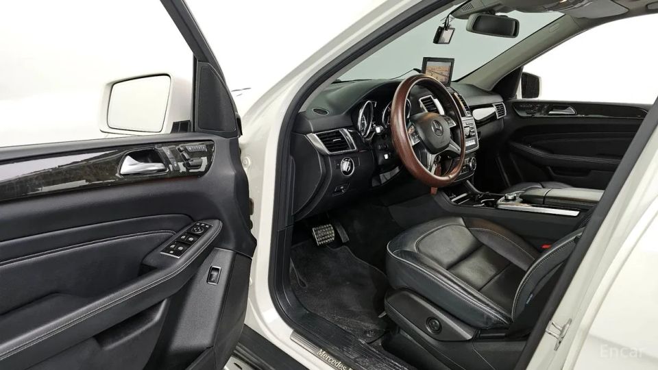 Mercedes-Benz M-class