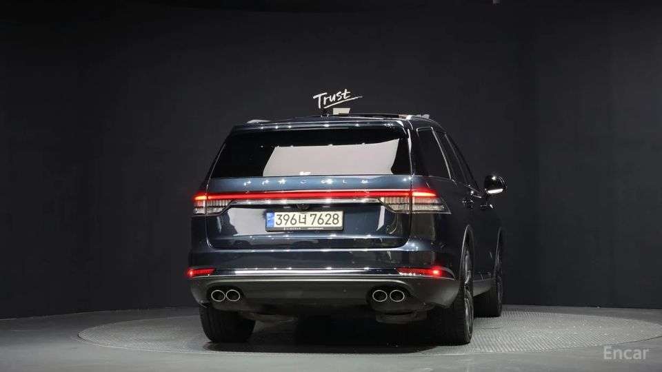 Lincoln Aviator