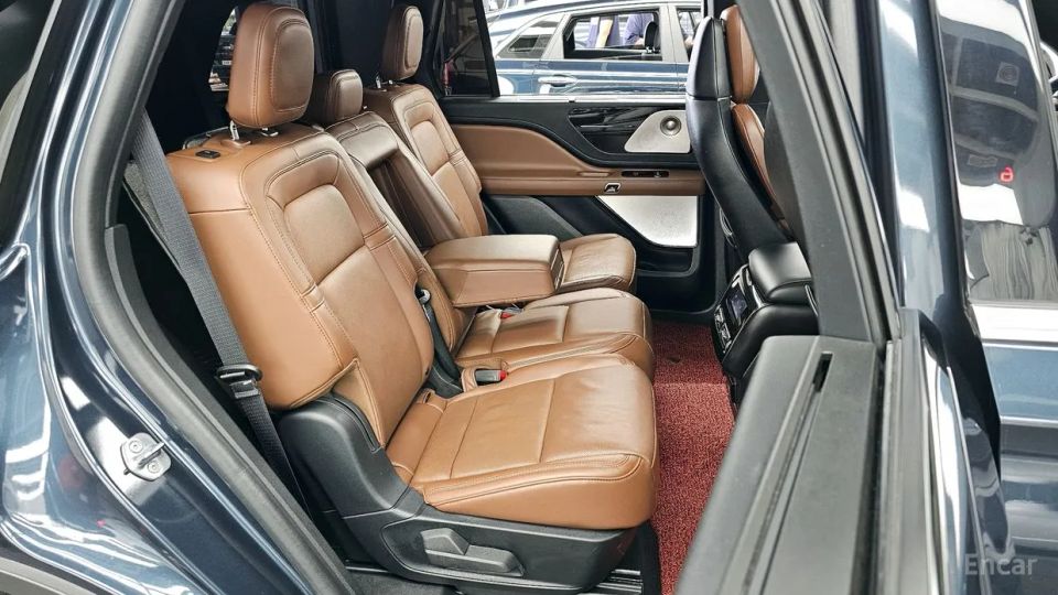 Lincoln Aviator