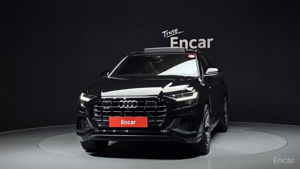 Audi Q8