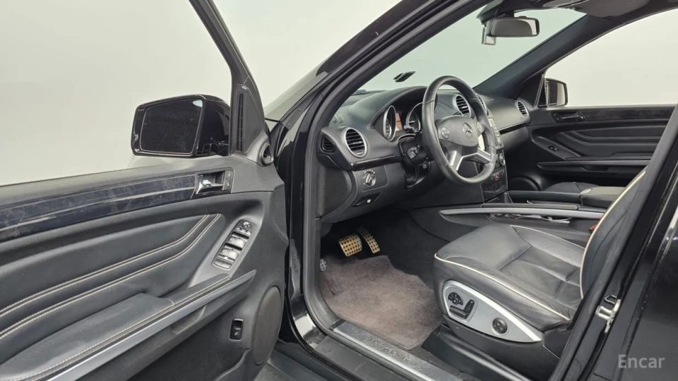 Mercedes-Benz M-class