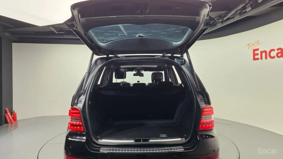 Mercedes-Benz M-class