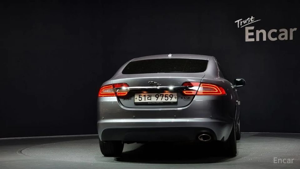 Jaguar xf