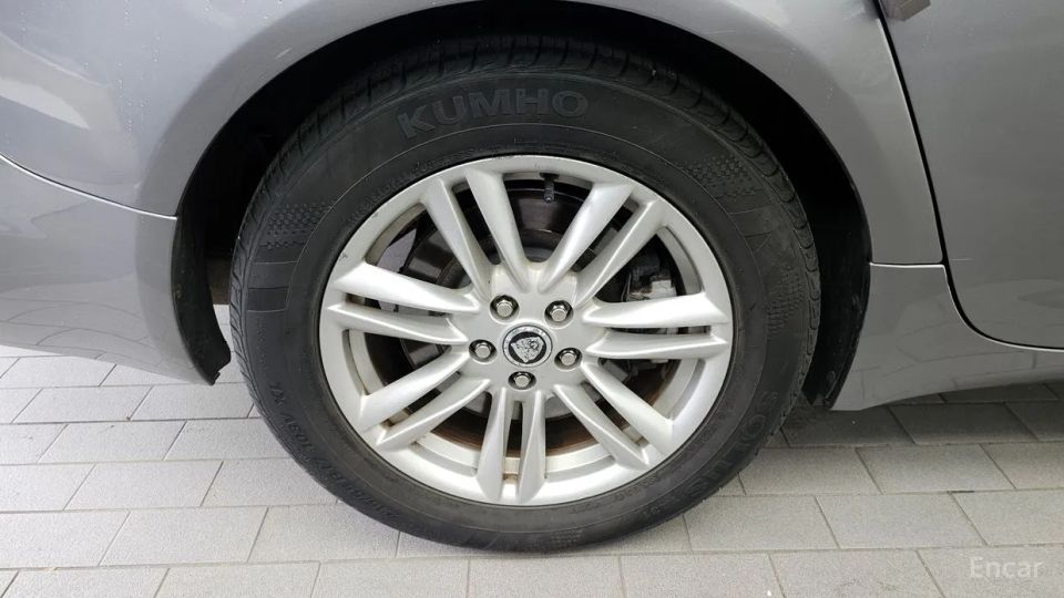 Jaguar xf