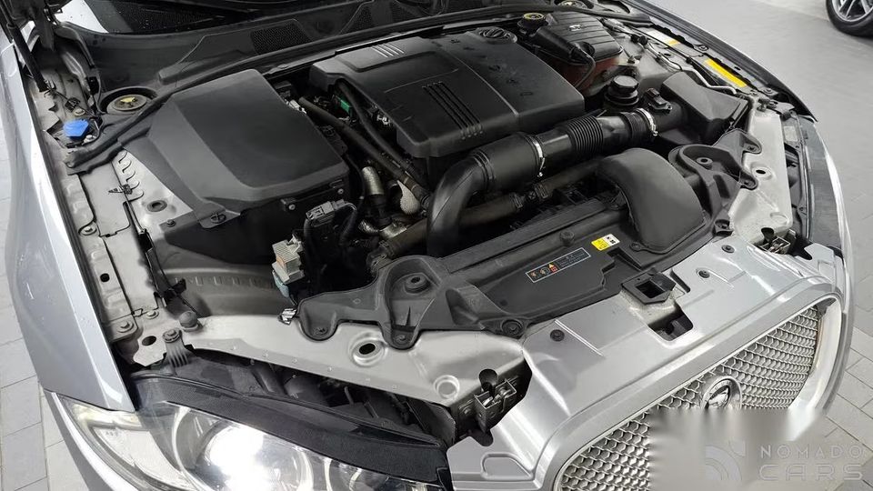 Jaguar xf