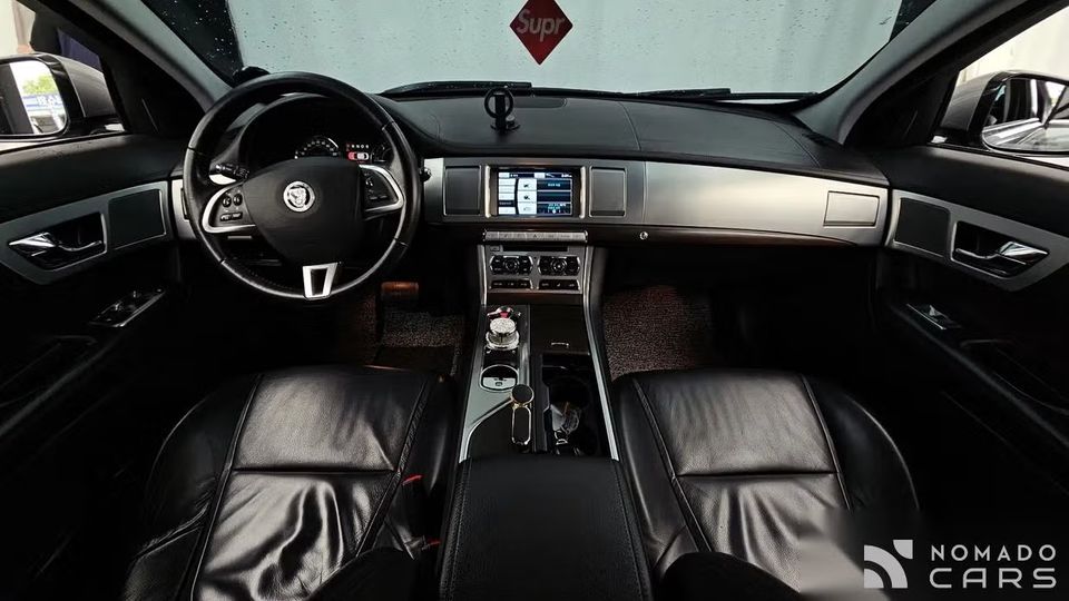 Jaguar xf
