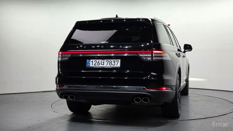 Lincoln Aviator