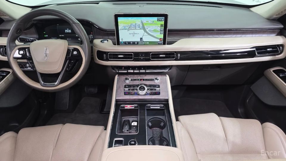 Lincoln Aviator