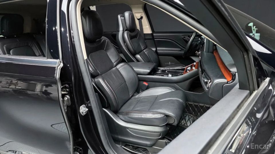 Lincoln Aviator