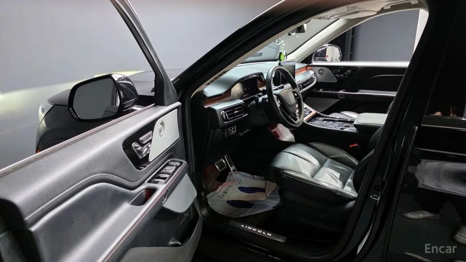 Lincoln Aviator