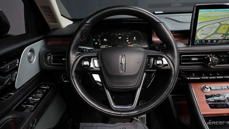 Lincoln Aviator