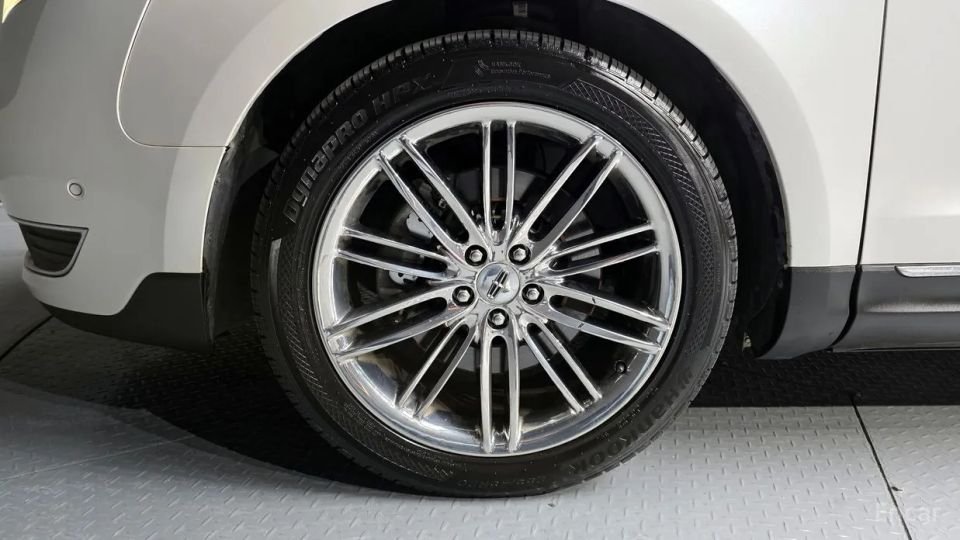 Lincoln MKT