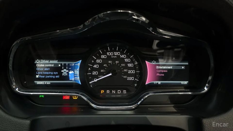 Lincoln MKT