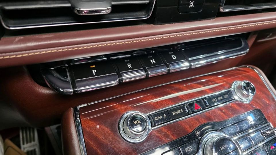 Lincoln Aviator