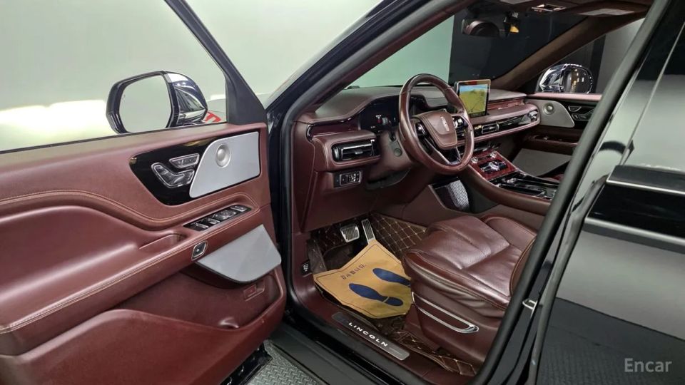 Lincoln Aviator