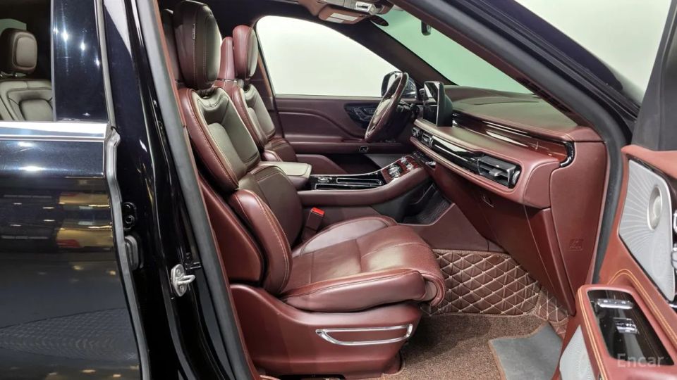 Lincoln Aviator