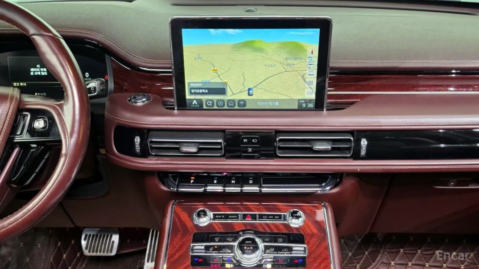 Lincoln Aviator
