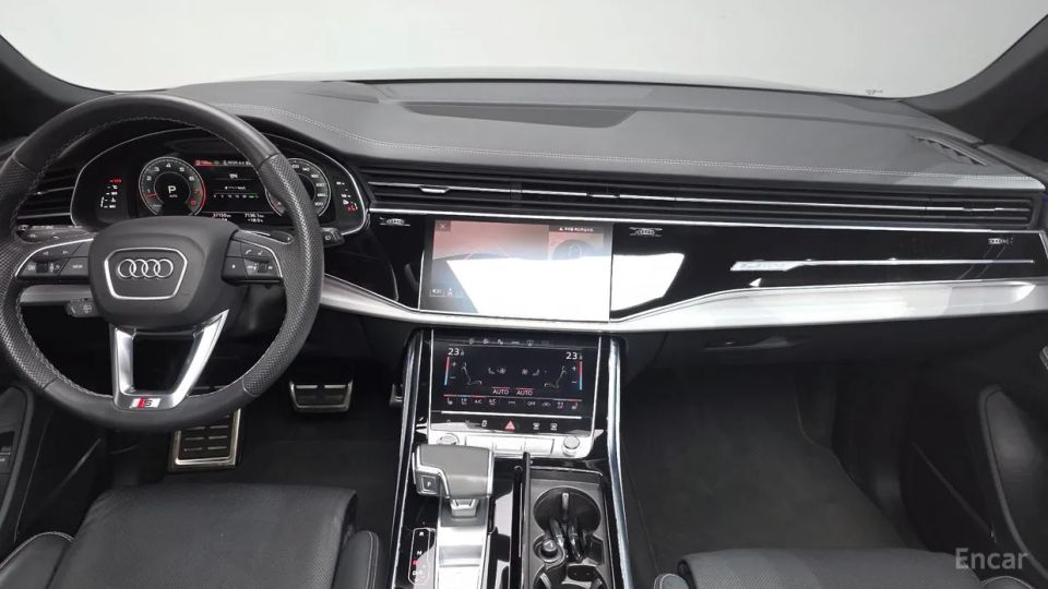 Audi Q8