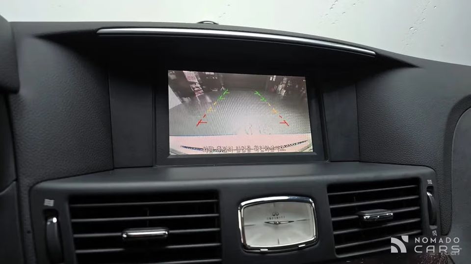 Infiniti M