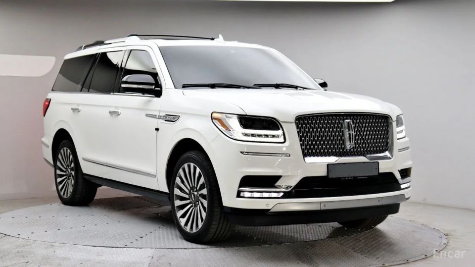 Lincoln Navigator