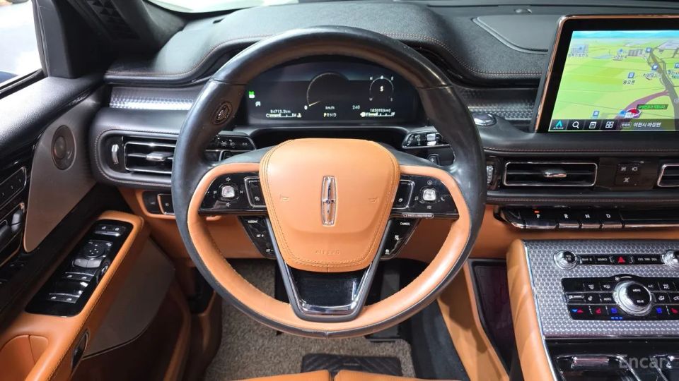 Lincoln Aviator