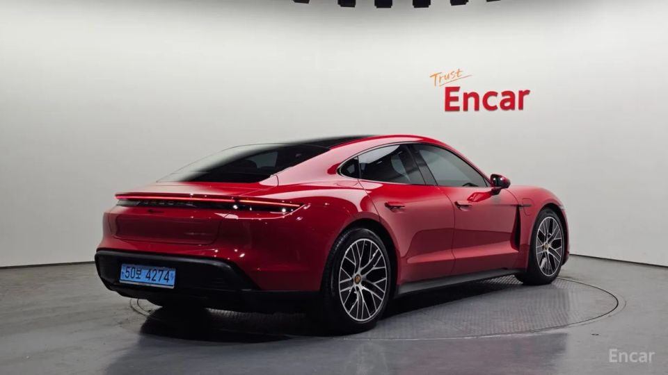 Porsche Taycan