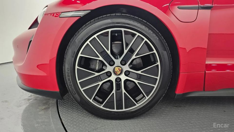 Porsche Taycan
