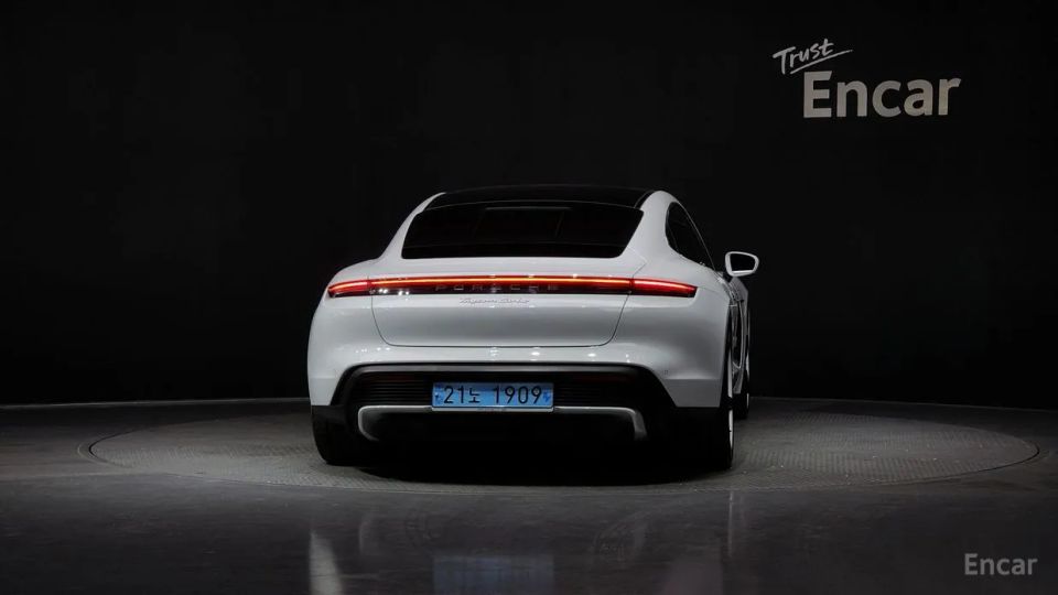 Porsche Taycan