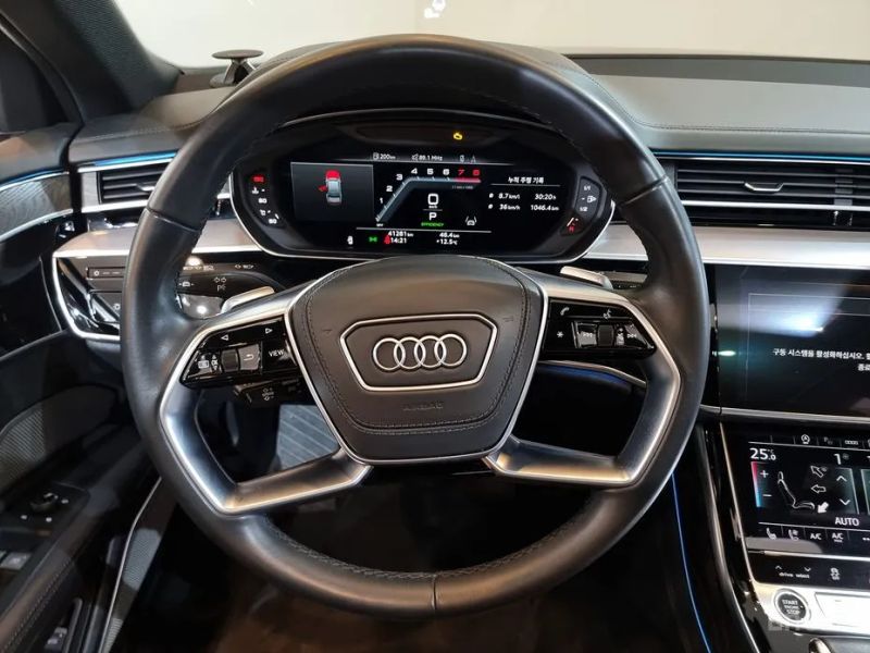 Audi A8