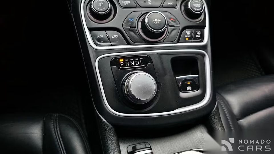 Chrysler 200
