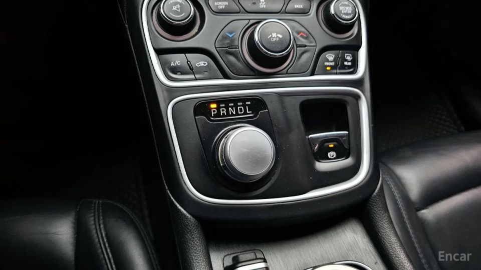 Chrysler 200