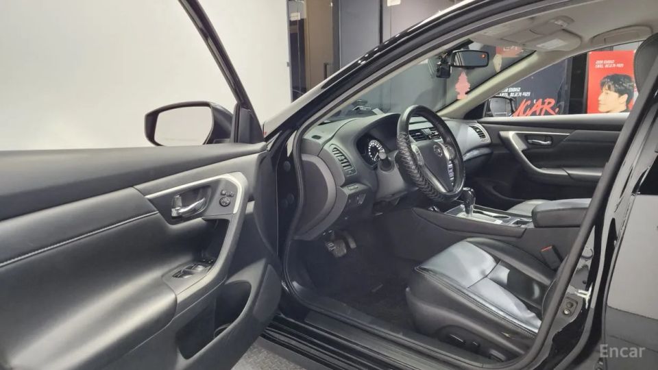 Nissan altima