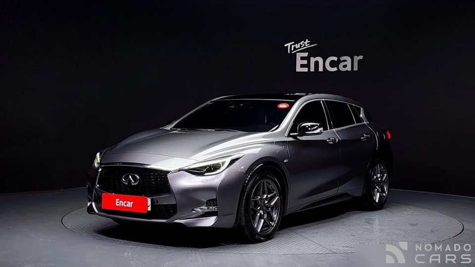 Infiniti Q30