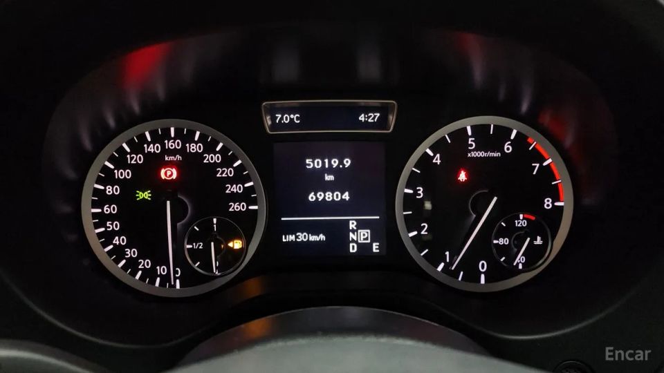 Infiniti Q30
