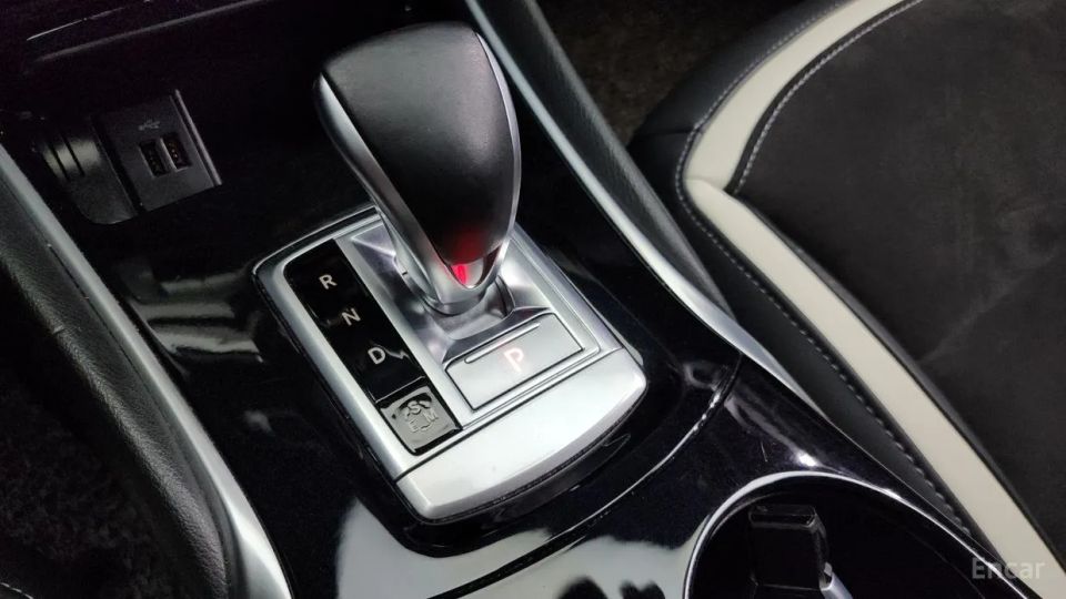Infiniti Q30