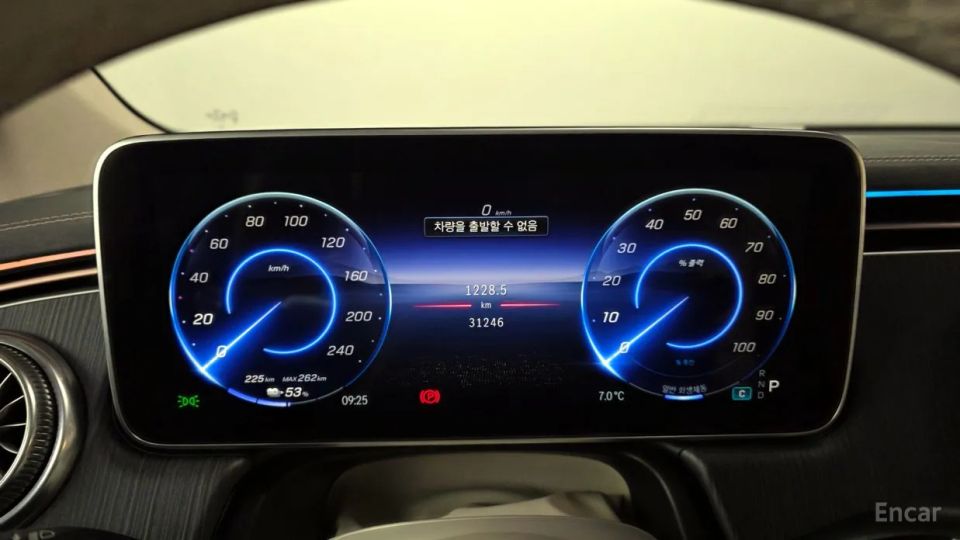 Mercedes-Benz EQS