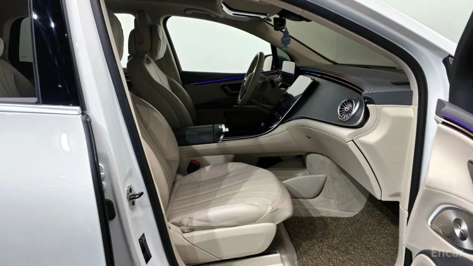 Mercedes-Benz EQS