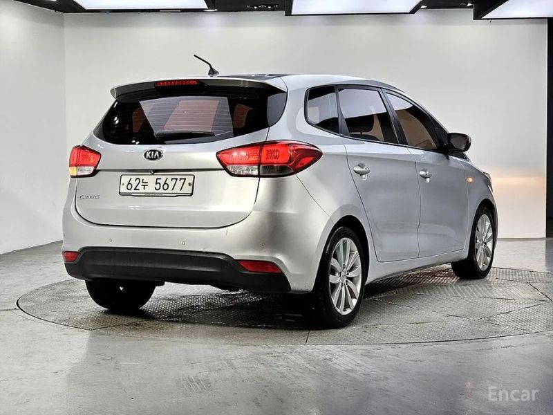 Kia Carens