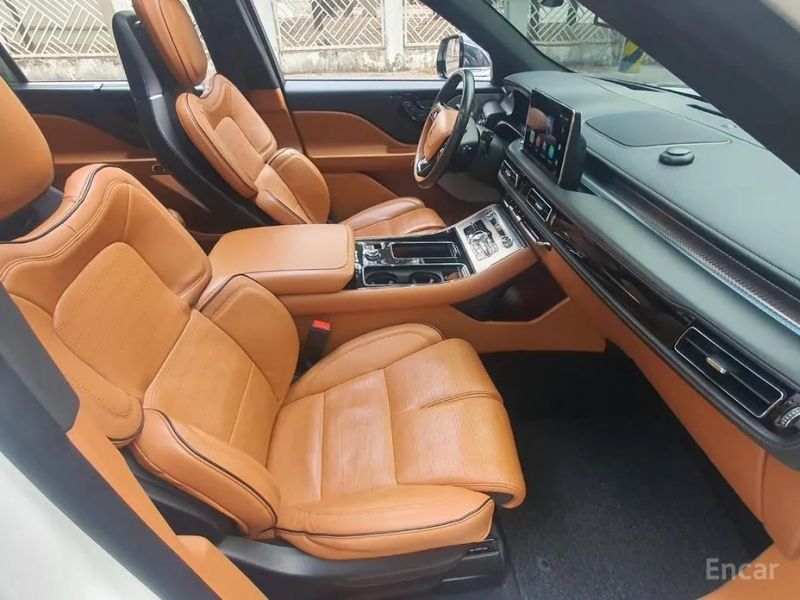 Lincoln Aviator
