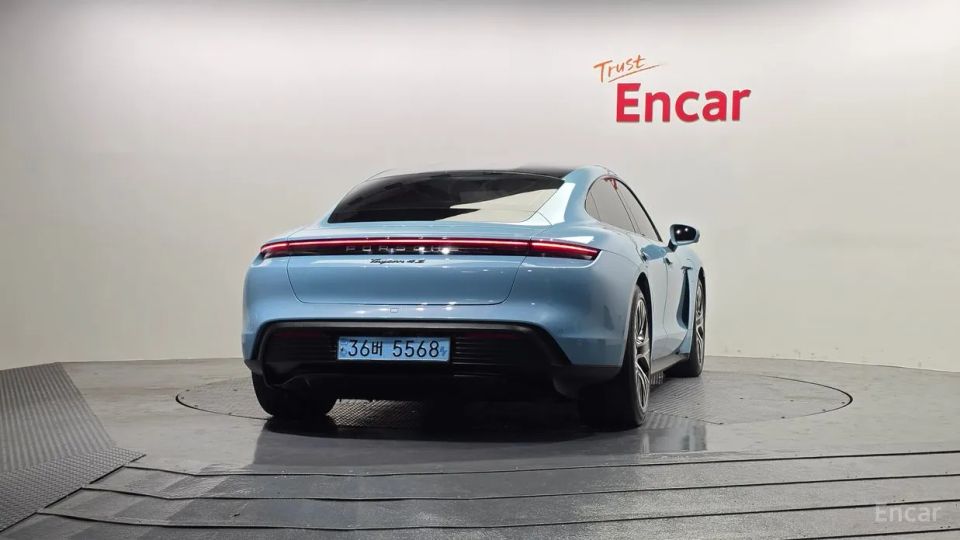 Porsche Taycan