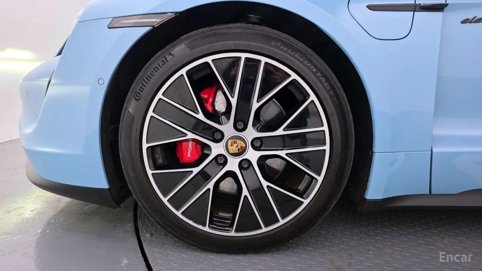 Porsche Taycan