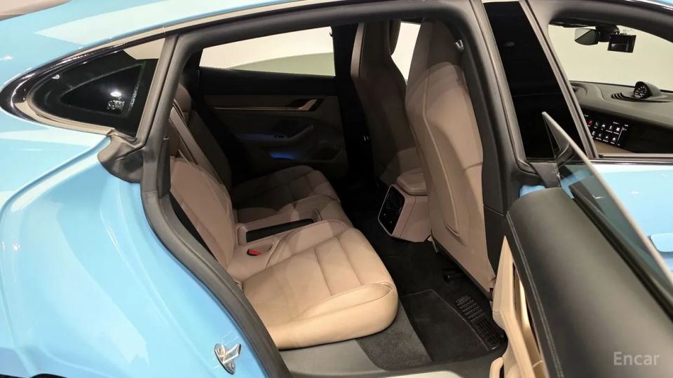 Porsche Taycan