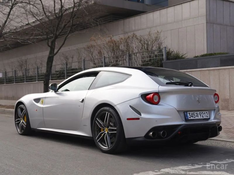 Ferrari FF